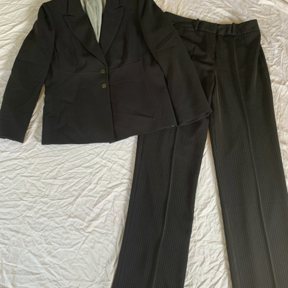 Taheri 2 PC pantsuit - Picture 2 of 4